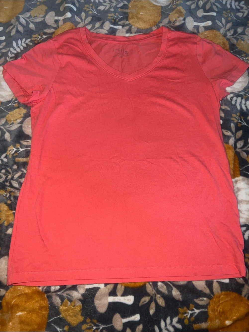 Time and Tru Coral V-Neck Short Sleeve Tee